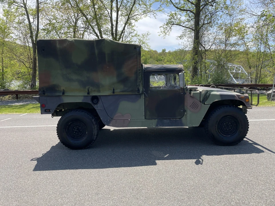 1993 Hummer HMMWV - Image 3 of 31