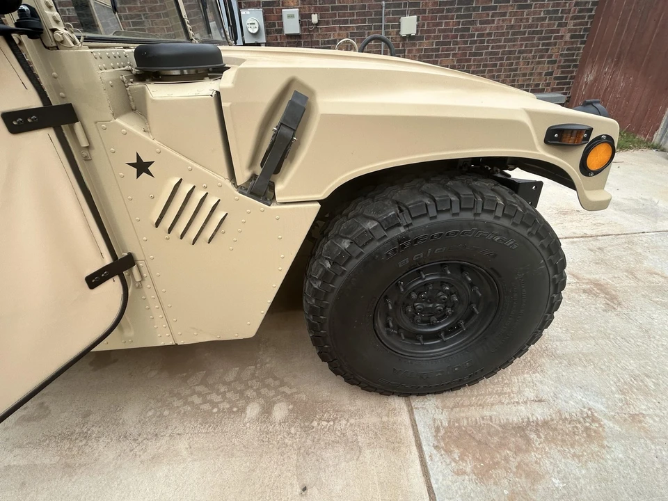 1993 Hummer HMMWV - Image 16 of 31