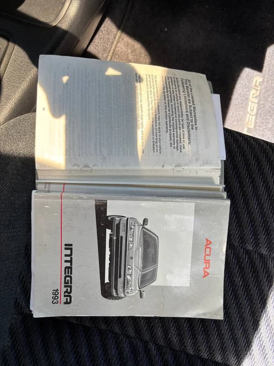 1993 Acura Integra - Image 9 of 11