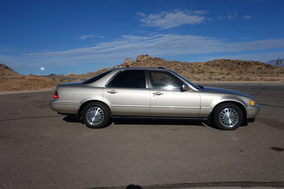 1993 Acura Legend 2nd Gen - Image 5 of 31
