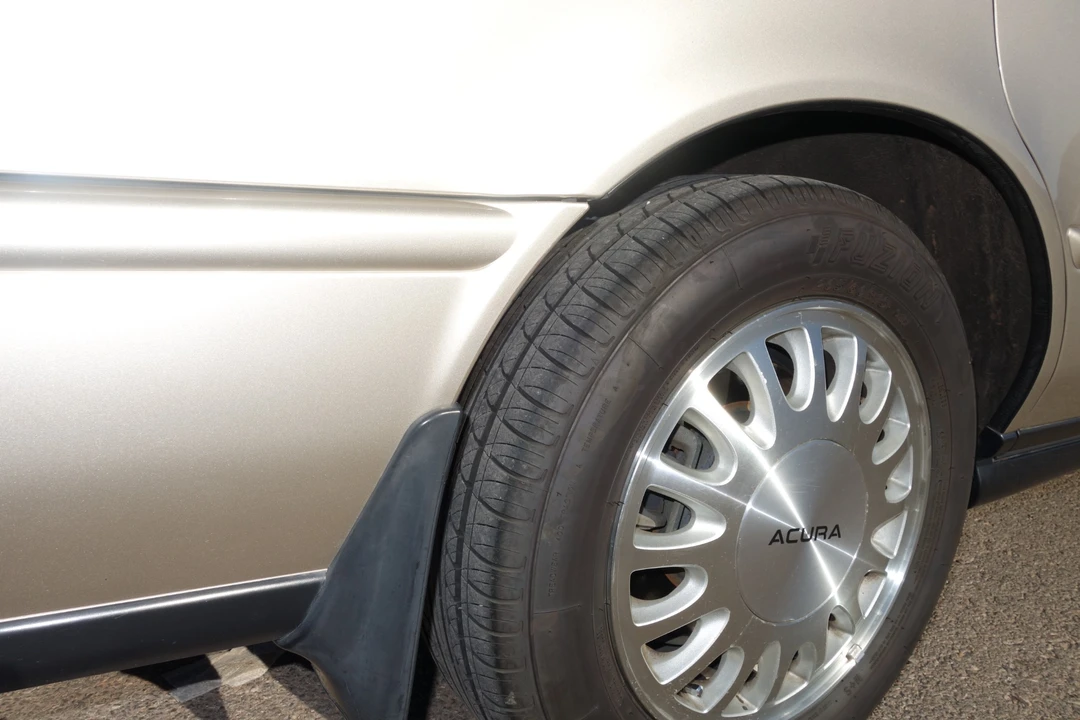 1993 Acura Legend 2nd Gen - Image 12 of 31