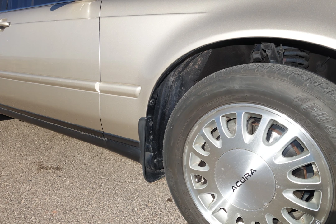 1993 Acura Legend 2nd Gen - Image 15 of 31