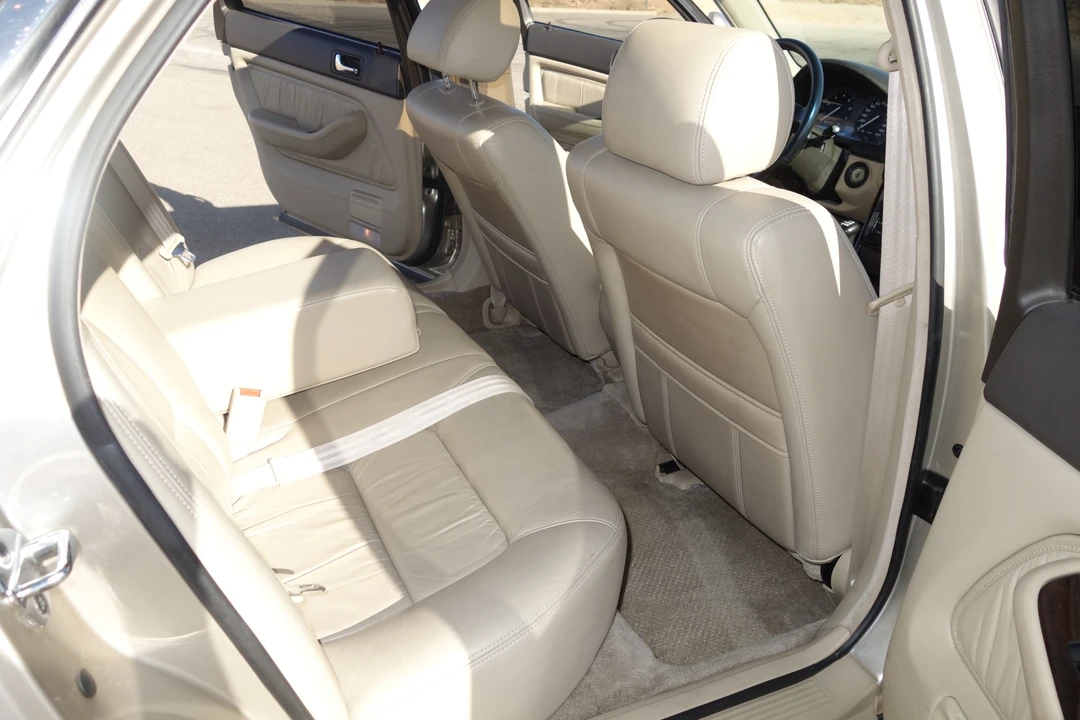 1993 Acura Legend 2nd Gen - Image 28 of 31