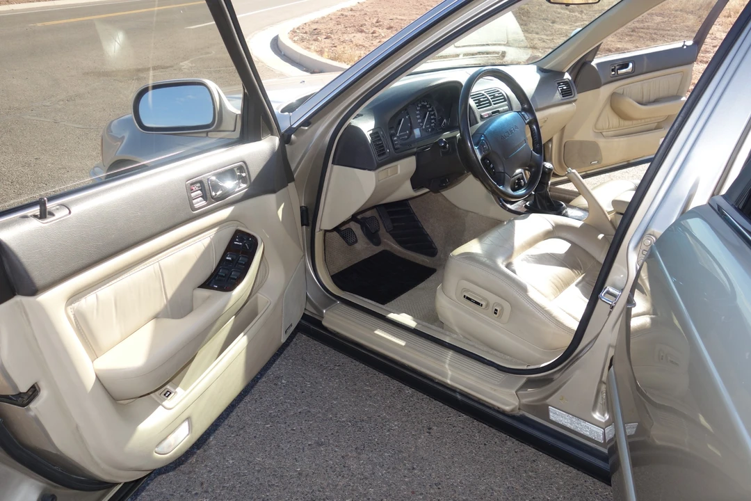 1993 Acura Legend 2nd Gen - Image 24 of 31