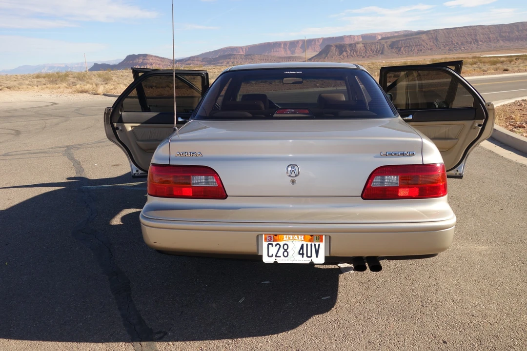 1993 Acura Legend 2nd Gen - Image 9 of 31