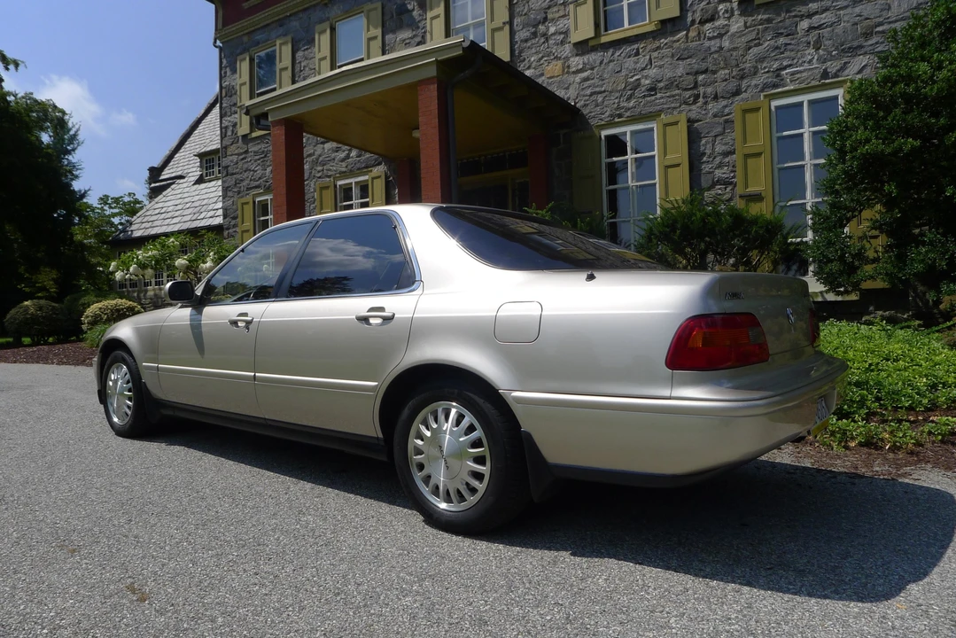 1993 Acura Legend 2nd Gen - Image 11 of 31