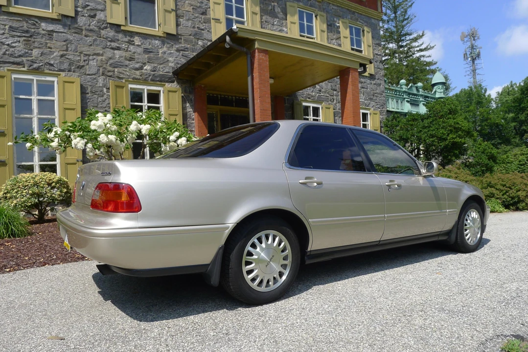 1993 Acura Legend 2nd Gen - Image 14 of 31