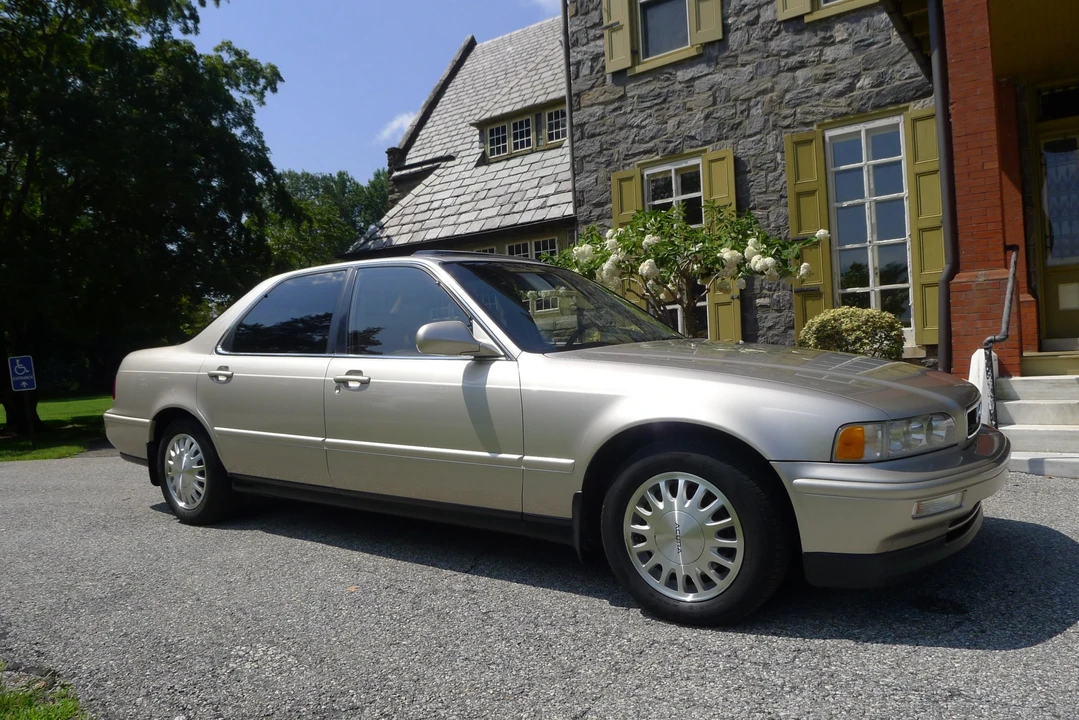 1993 Acura Legend 2nd Gen - Image 21 of 31