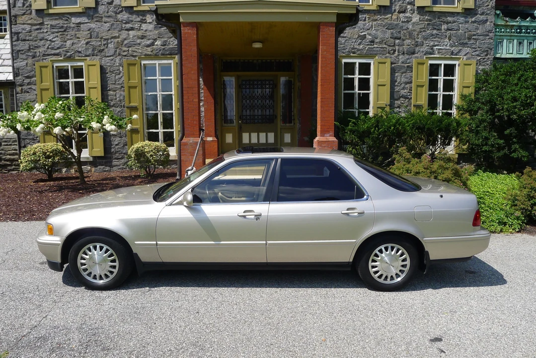 1993 Acura Legend 2nd Gen - Image 8 of 31