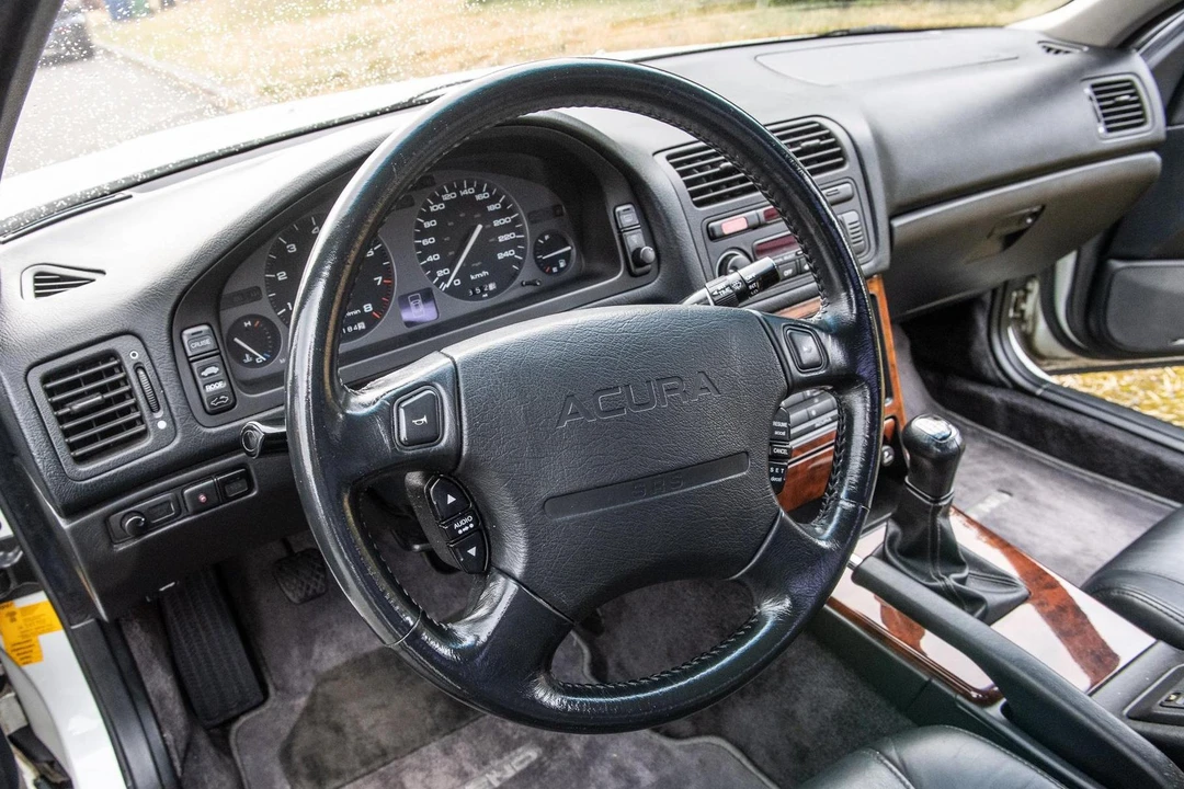 1993 Acura Legend 2nd Gen - Image 11 of 12