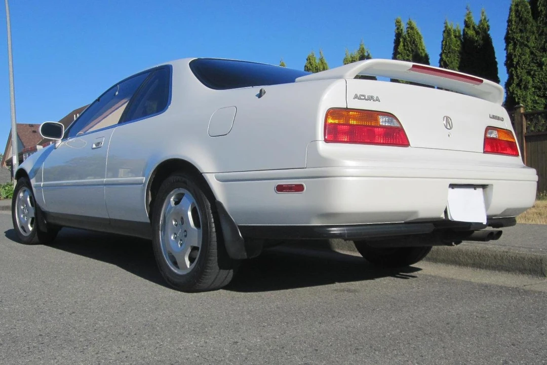 1993 Acura Legend 2nd Gen - Image 4 of 12