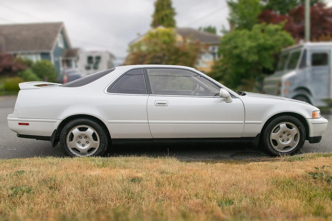 1993 Acura Legend 2nd Gen - Image 3 of 12