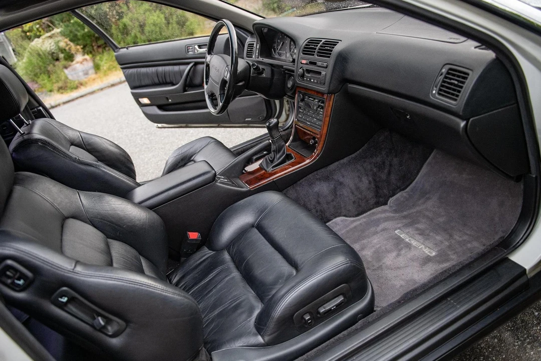 1993 Acura Legend 2nd Gen - Image 12 of 12