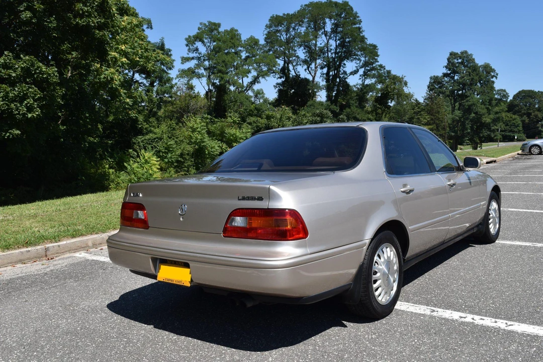 1993 Acura Legend 2nd Gen - Image 15 of 31