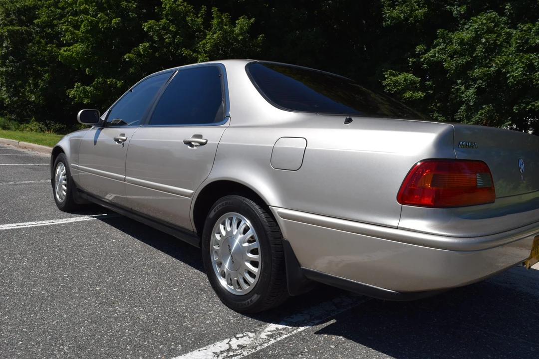 1993 Acura Legend 2nd Gen - Image 28 of 31