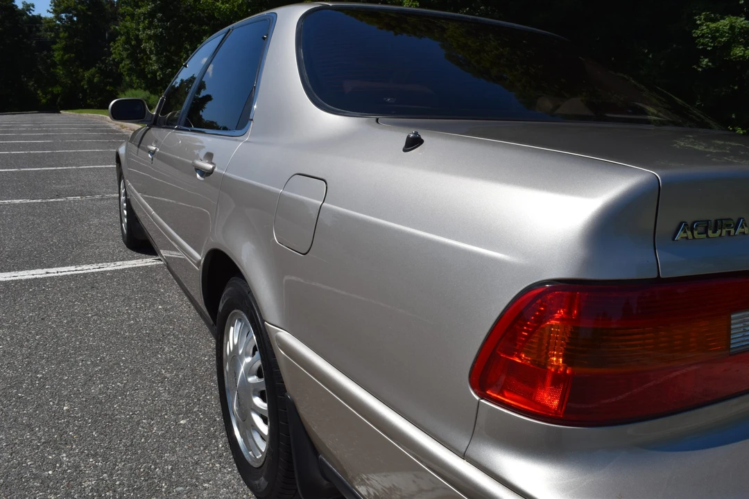 1993 Acura Legend 2nd Gen - Image 29 of 31
