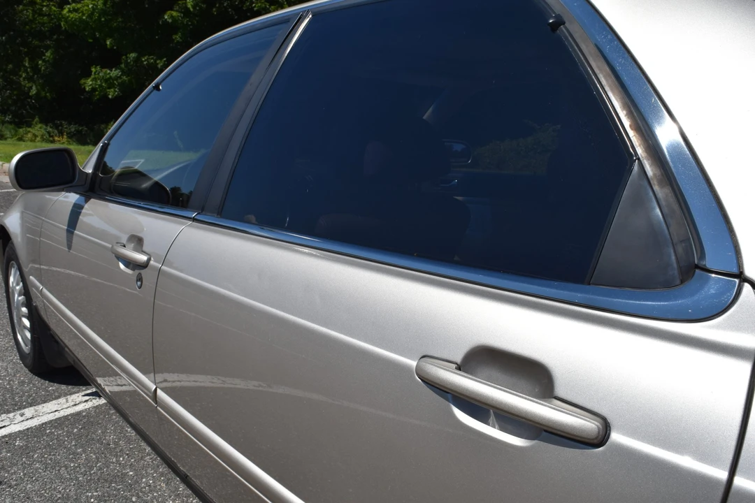 1993 Acura Legend 2nd Gen - Image 26 of 31
