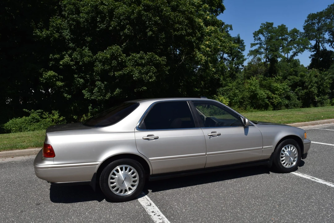 1993 Acura Legend 2nd Gen - Image 13 of 31