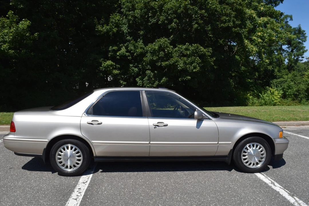 1993 Acura Legend 2nd Gen - Image 11 of 31