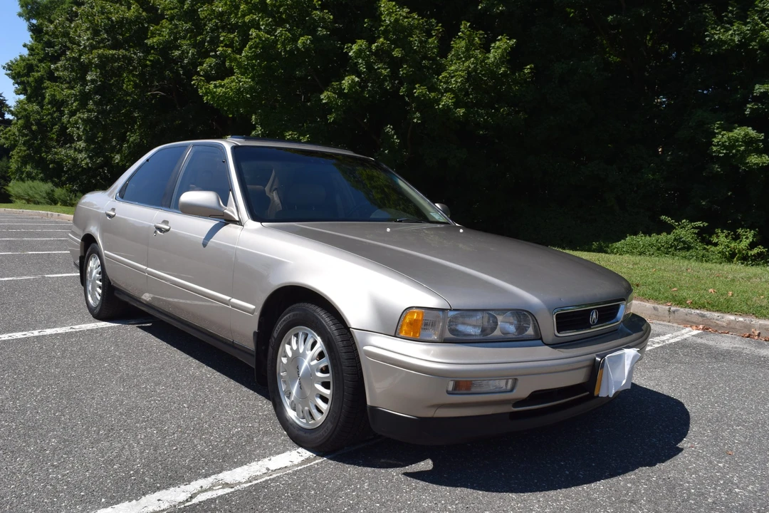 1993 Acura Legend 2nd Gen - Image 9 of 31