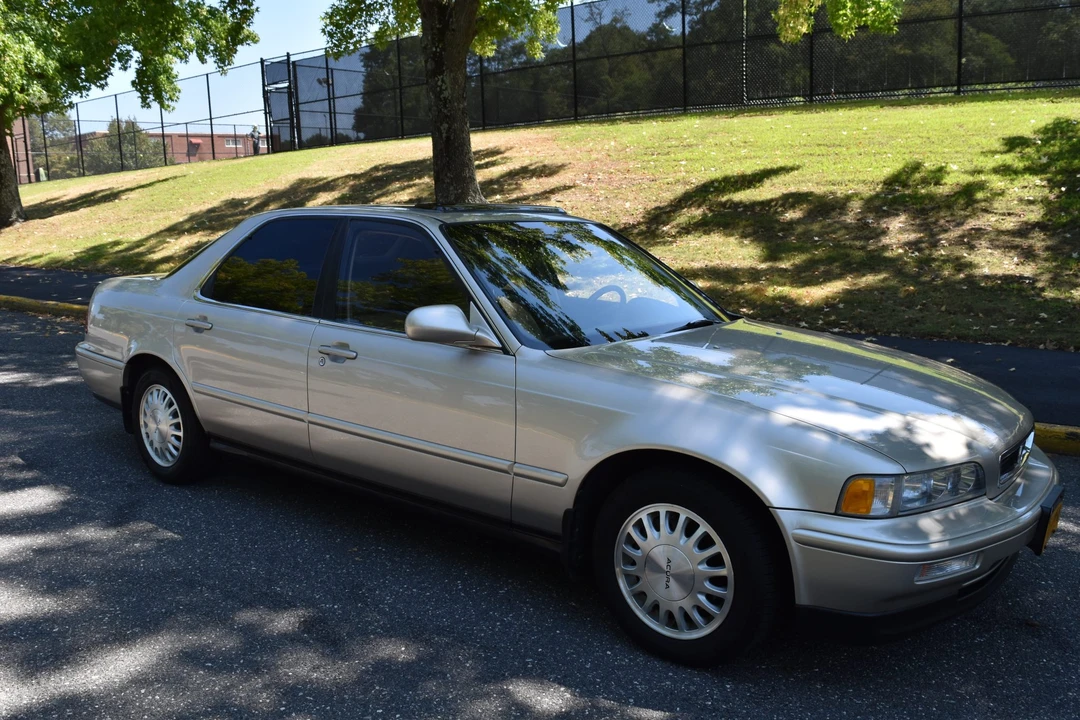 1993 Acura Legend 2nd Gen - Image 10 of 31