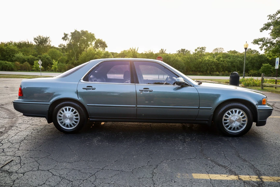 1993 Acura Legend 2nd Gen - Image 8 of 31