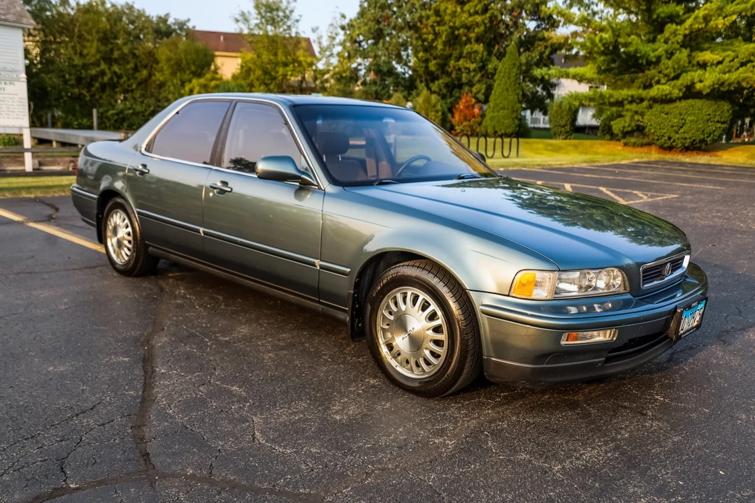 1993 Acura Legend 2nd Gen - Image 9 of 31