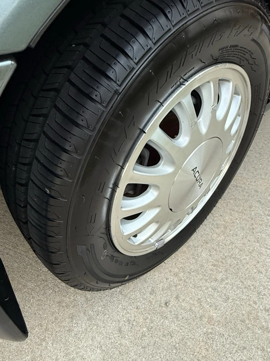 1993 Acura Legend 2nd Gen - Image 10 of 16