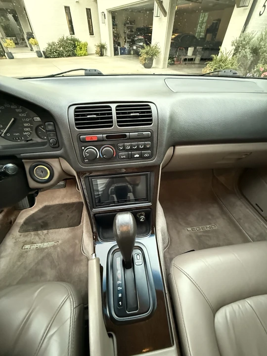 1993 Acura Legend 2nd Gen - Image 15 of 16