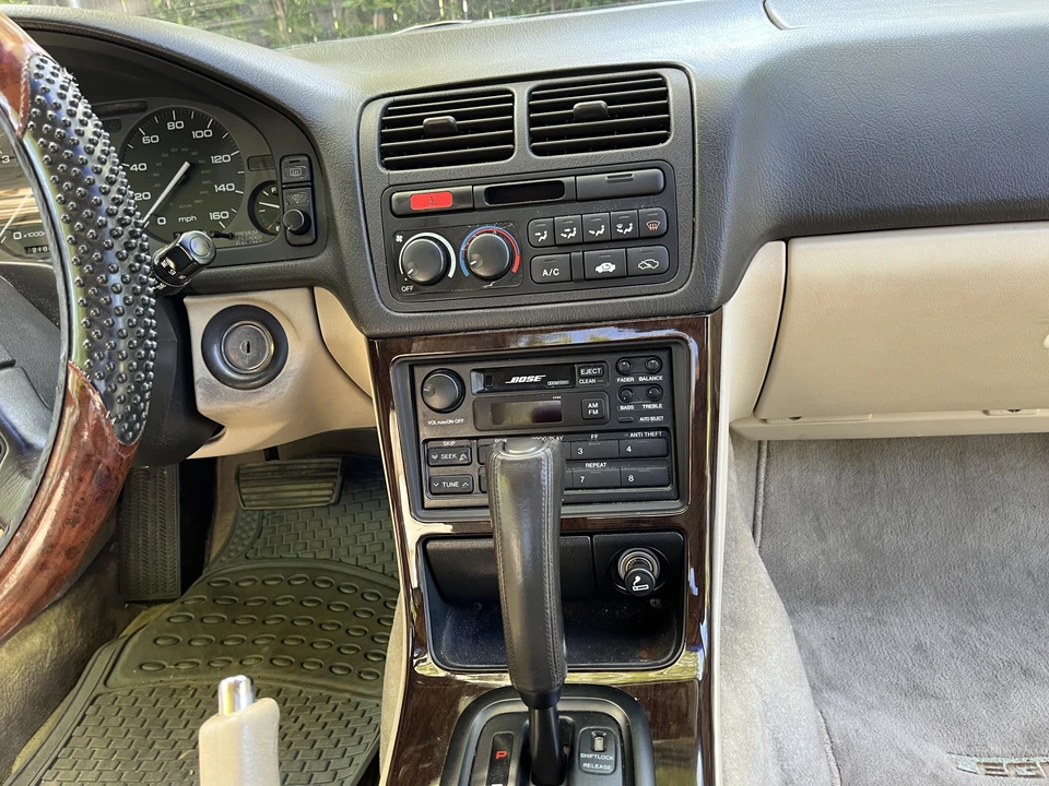 1993 Acura Legend 2nd Gen - Image 28 of 31