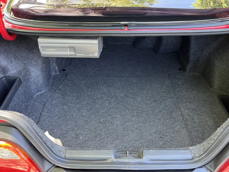 1993 Acura Legend 2nd Gen - Image 21 of 31