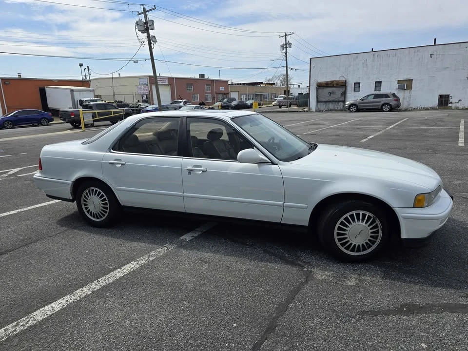1993 Acura Legend 2nd Gen - Image 2 of 19