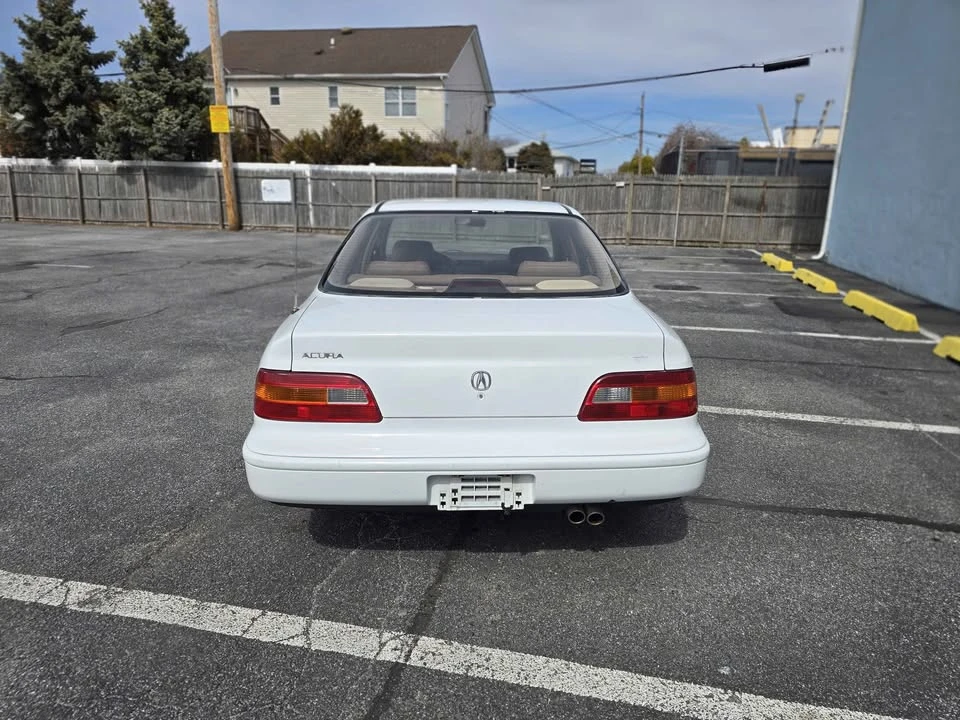 1993 Acura Legend 2nd Gen - Image 11 of 19