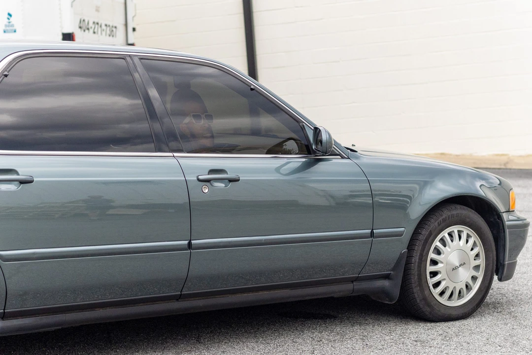 1993 Acura Legend 2nd Gen - Image 18 of 31