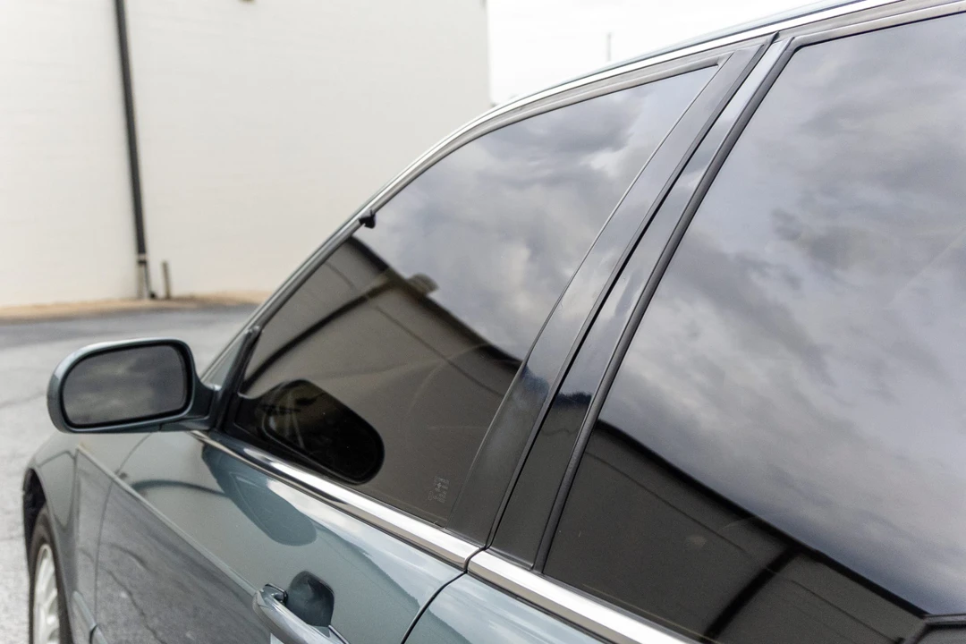 1993 Acura Legend 2nd Gen - Image 21 of 31