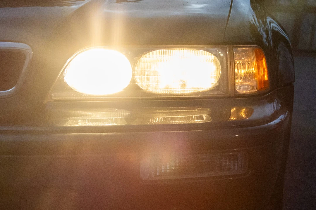 1993 Acura Legend 2nd Gen - Image 12 of 31