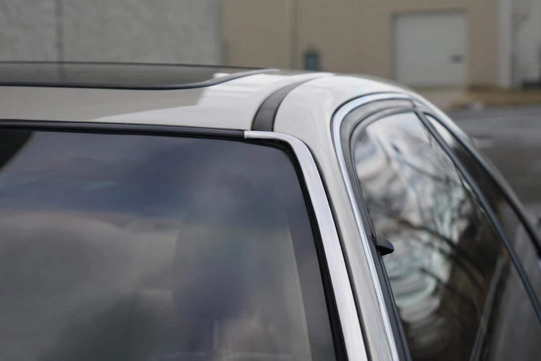 1993 Acura Legend 2nd Gen - Image 17 of 31