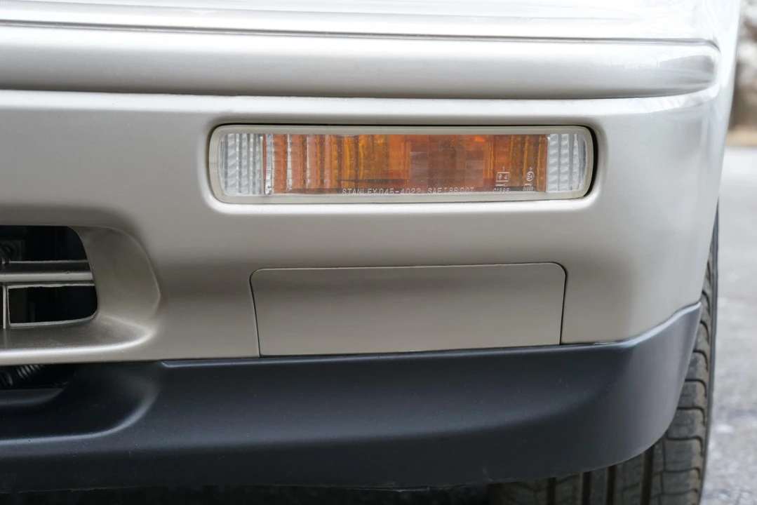 1993 Acura Legend 2nd Gen - Image 25 of 31
