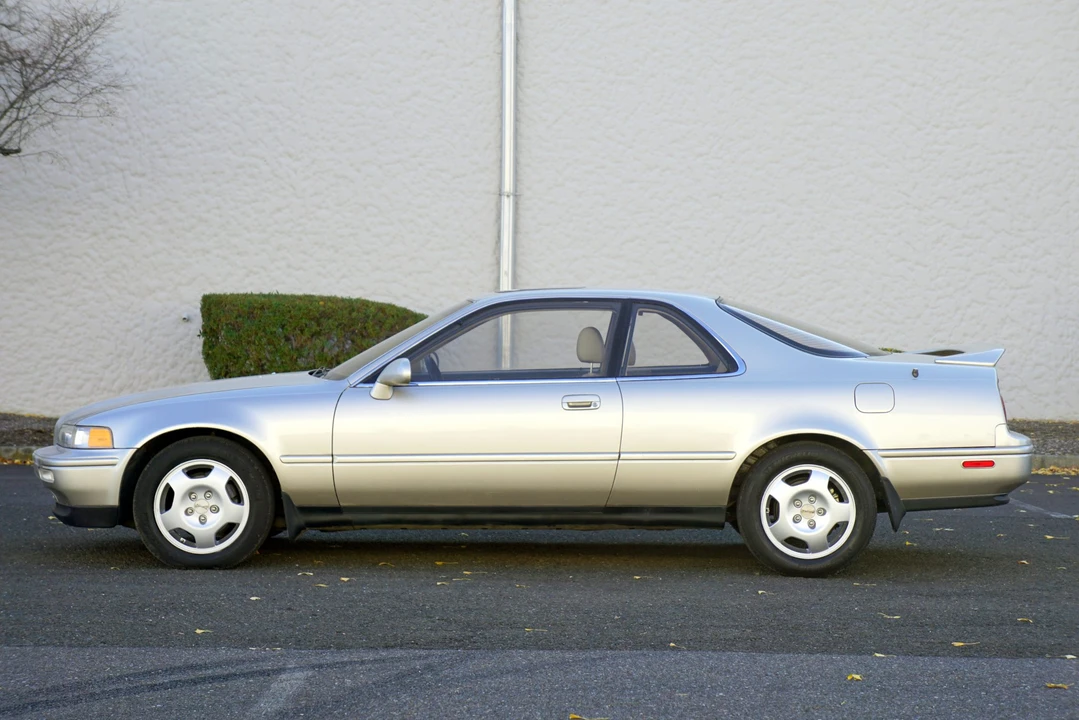 1993 Acura Legend 2nd Gen - Image 3 of 31