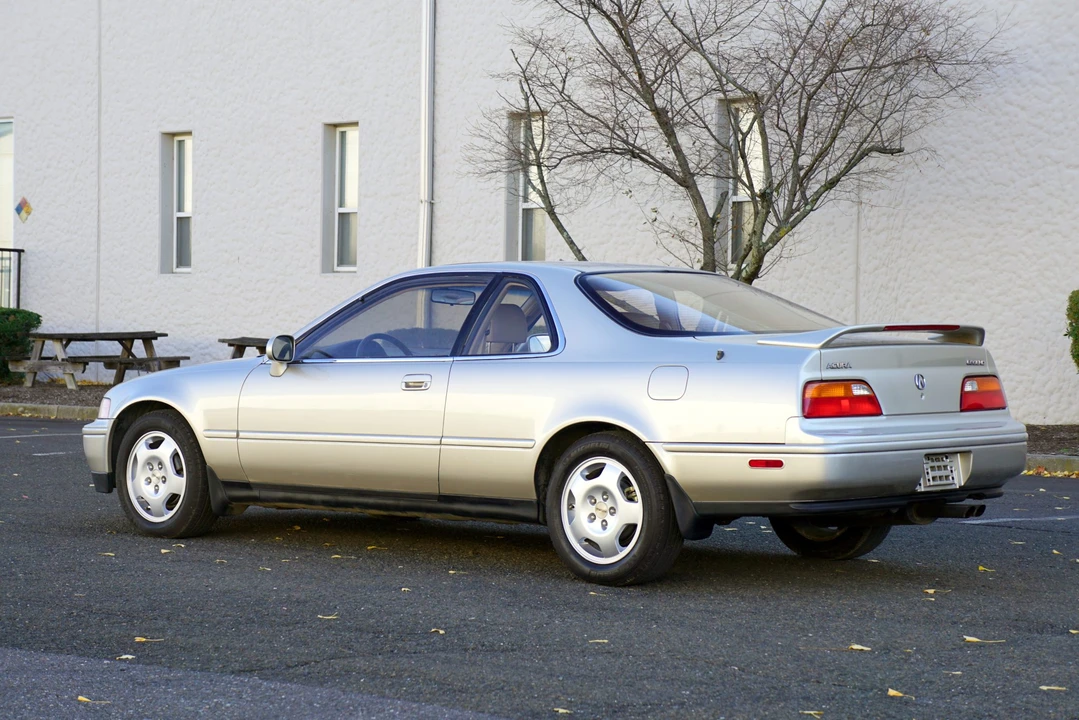1993 Acura Legend 2nd Gen - Image 4 of 31