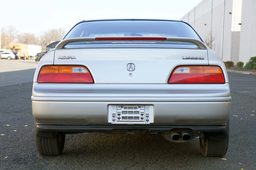 1993 Acura Legend 2nd Gen - Image 6 of 31