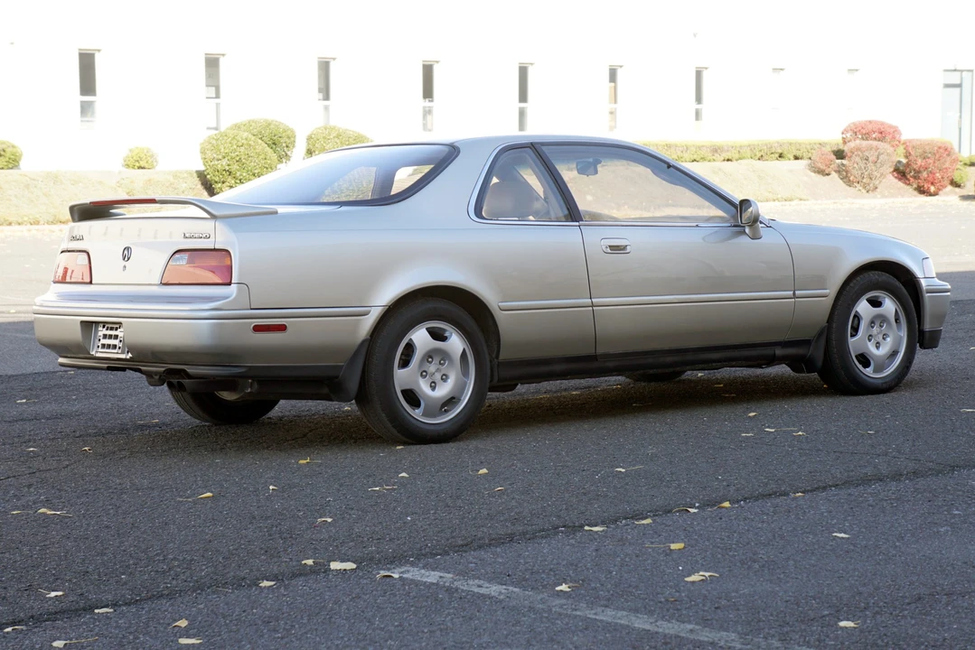 1993 Acura Legend 2nd Gen - Image 8 of 31