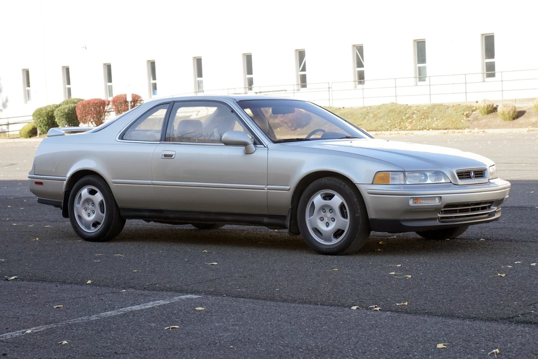 1993 Acura Legend 2nd Gen - Image 10 of 31
