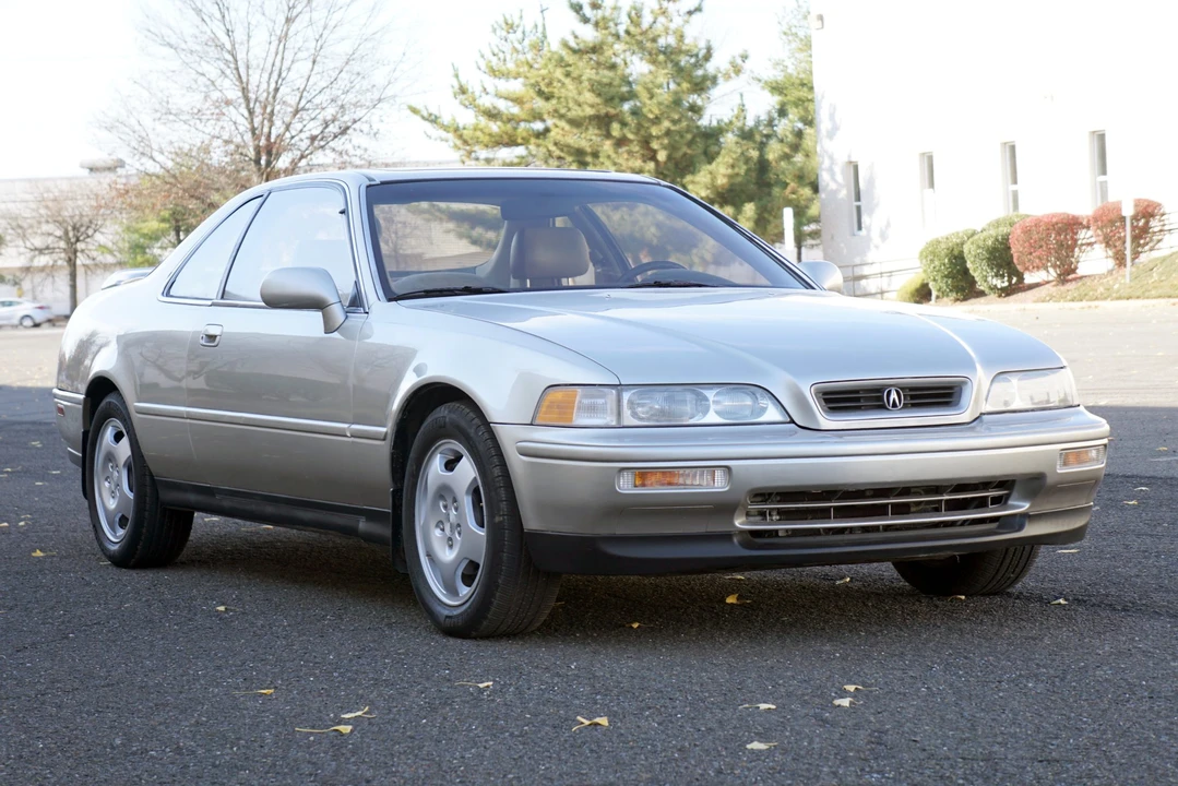 1993 Acura Legend 2nd Gen - Image 11 of 31