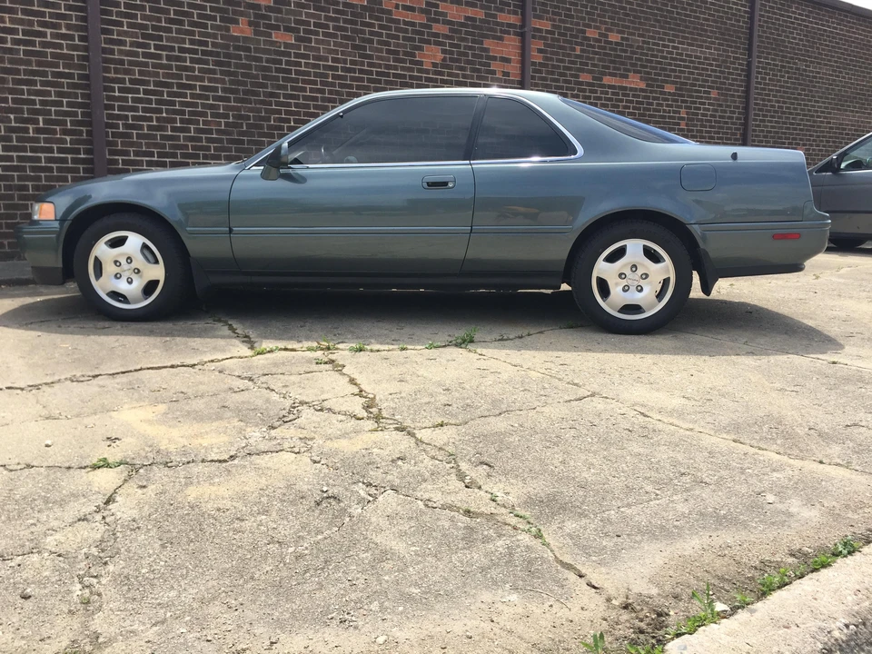 1993 Acura Legend 2nd Gen - Image 28 of 31