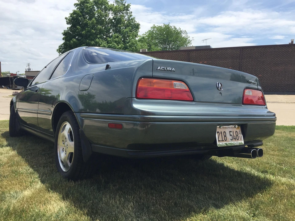 1993 Acura Legend 2nd Gen - Image 19 of 31