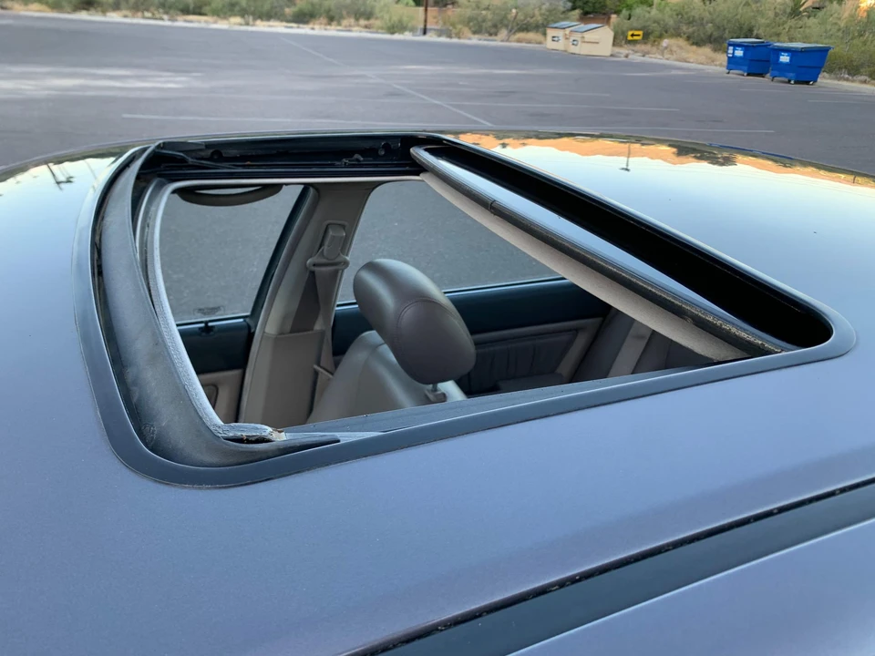 1993 Acura Legend 2nd Gen - Image 26 of 31
