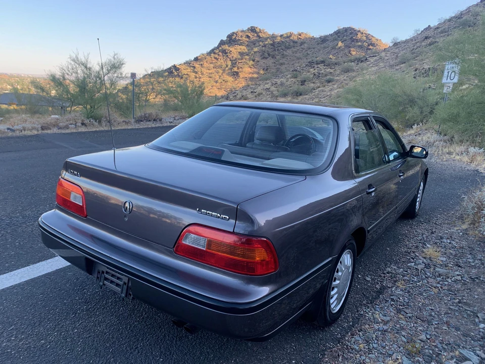 1993 Acura Legend 2nd Gen - Image 14 of 31