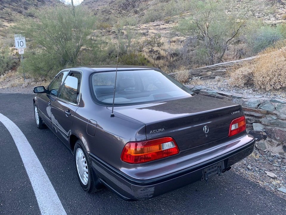 1993 Acura Legend 2nd Gen - Image 4 of 31