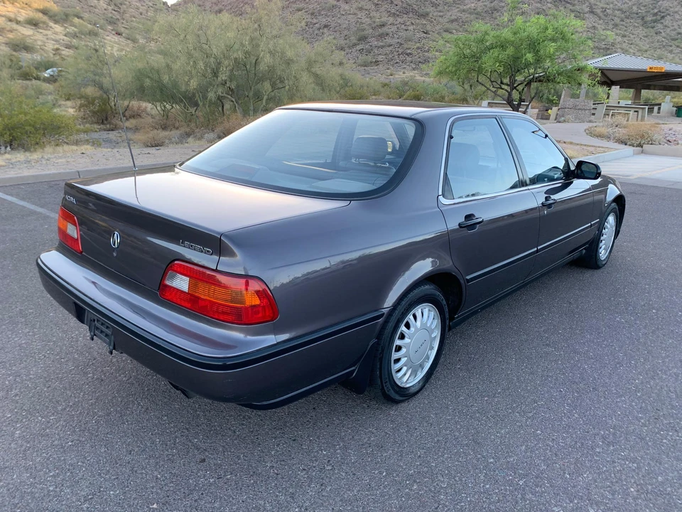 1993 Acura Legend 2nd Gen - Image 2 of 31